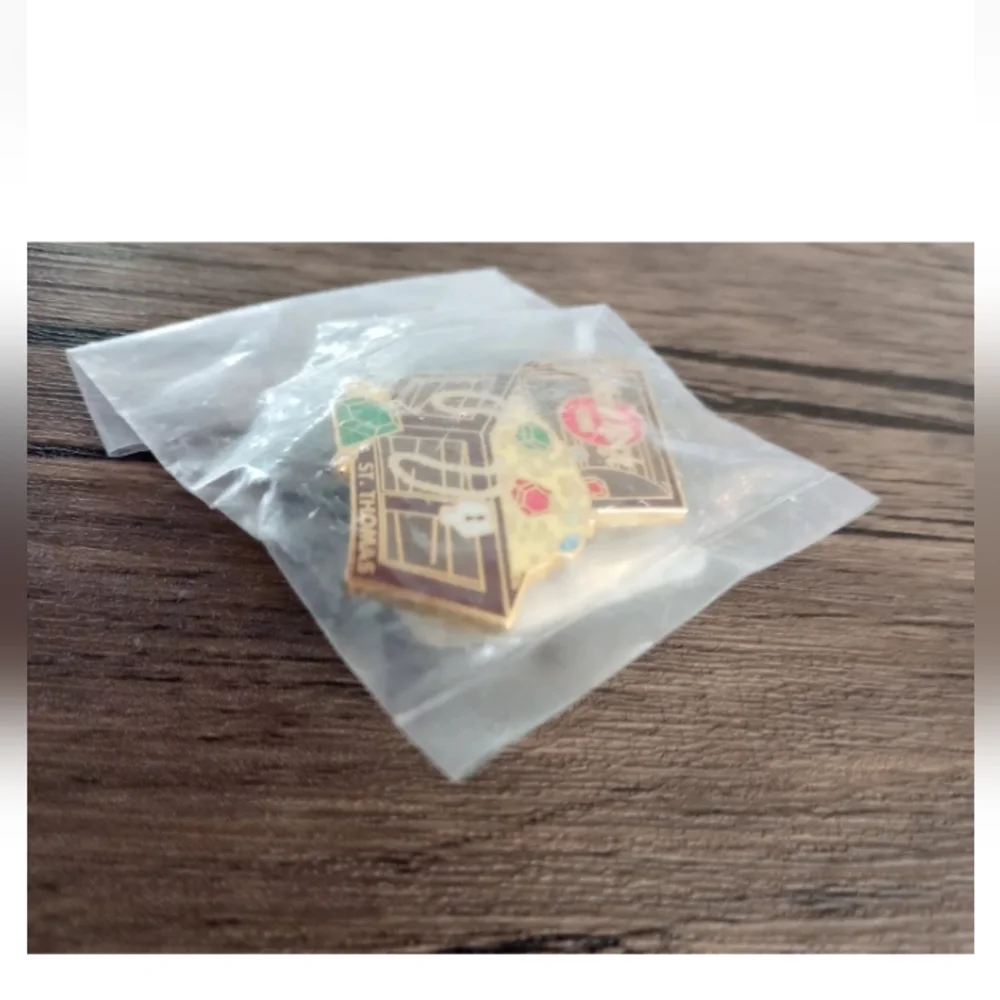 Hard Rock Cafe plastic has
